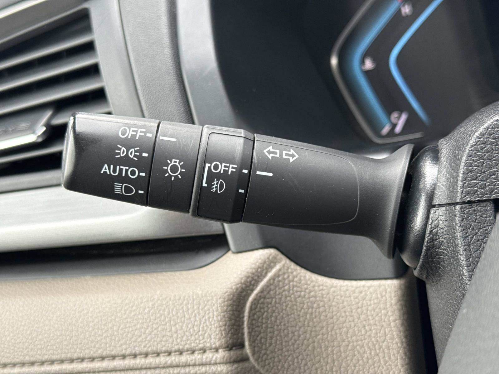 Used 2023 Honda Odyssey EX-L image 10