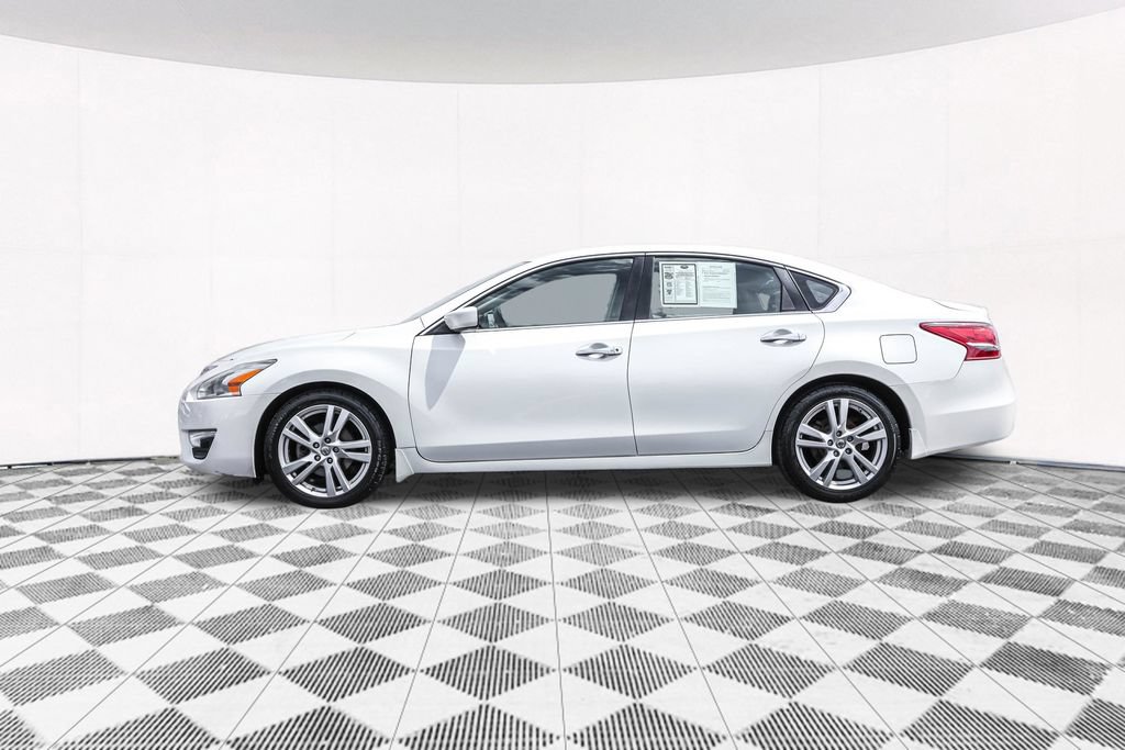 Used 2013 Nissan Altima 3.5 S FWD image 13