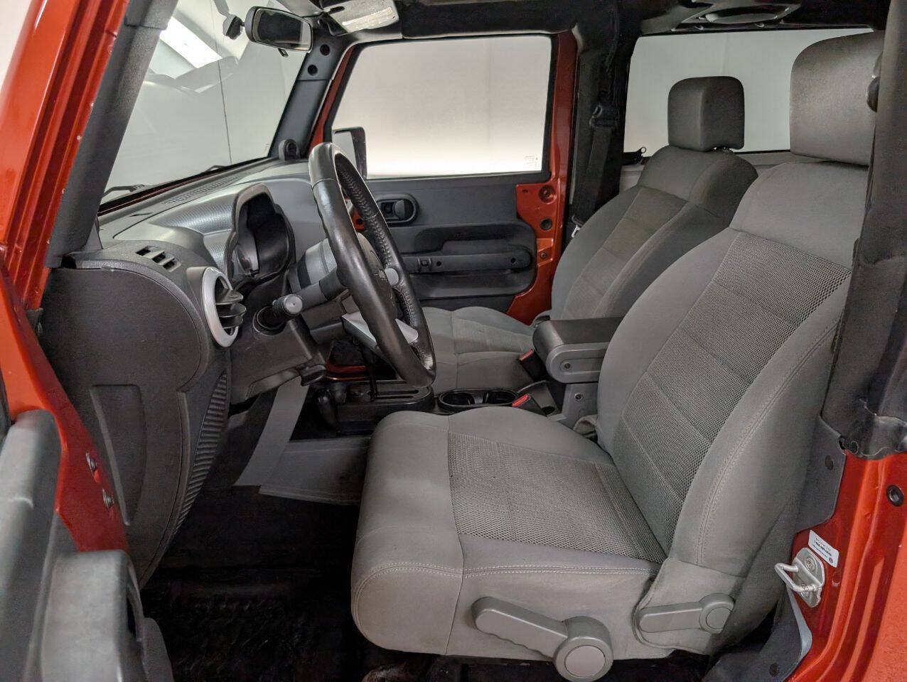 Used 2009 Jeep Wrangler Sahara w/ Dual Top Group AWD/4WD image 7