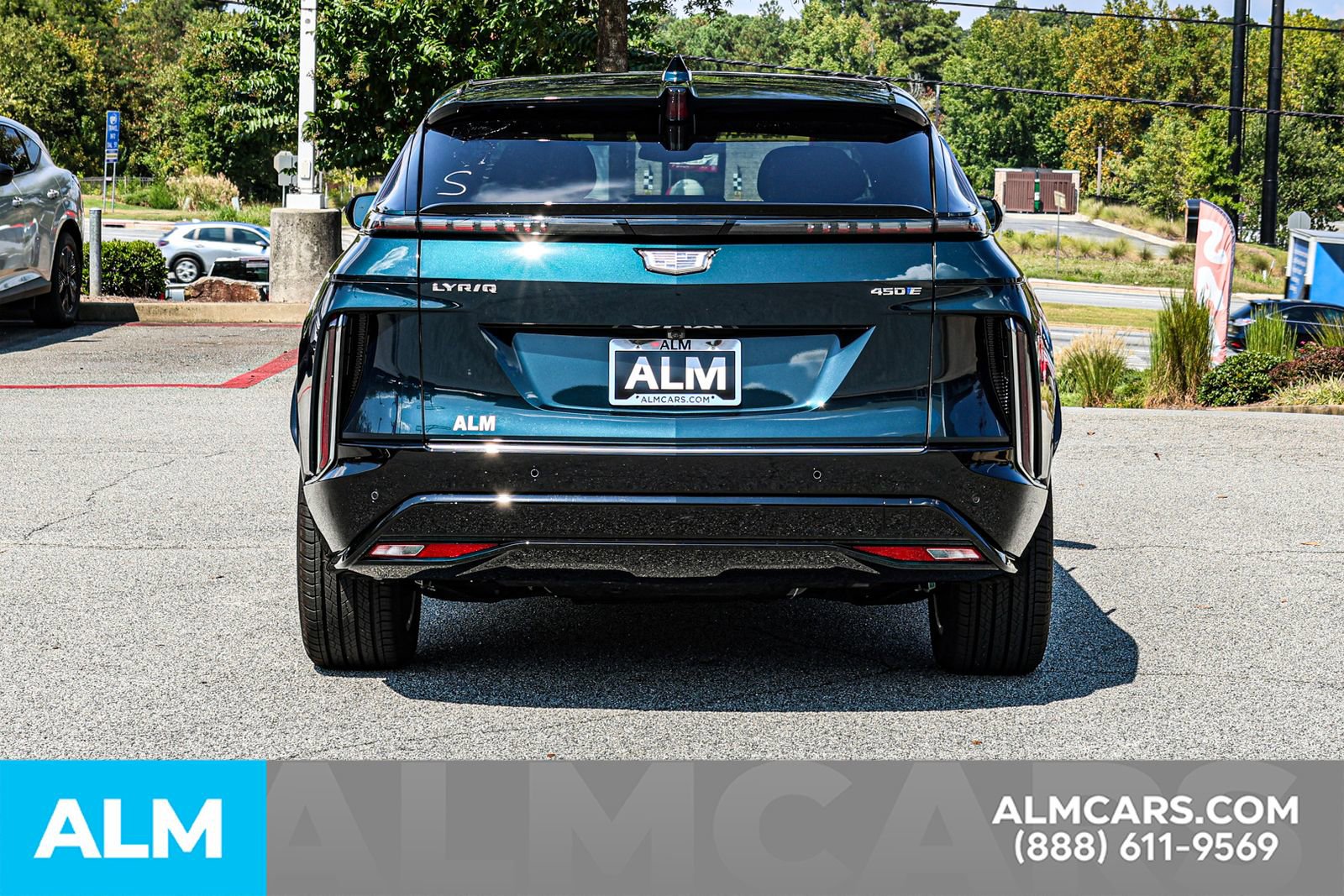 Used 2025 Cadillac Lyriq Luxury image 12