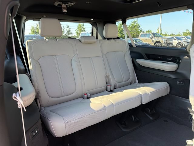 New 2026 Jeep Grand Wagoneer L Summit AWD/4WD image 37