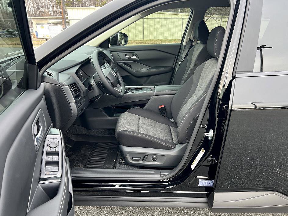 New 2026 Nissan Rogue SV w/ Cold Weather Package image 15