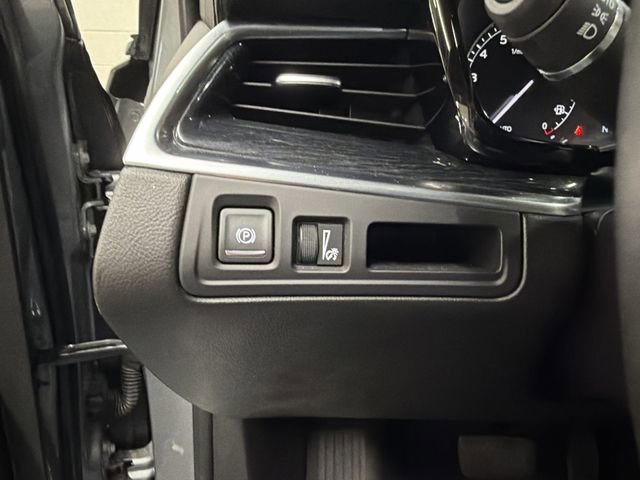 Used 2025 Cadillac XT5 Premium Luxury AWD/4WD image 19