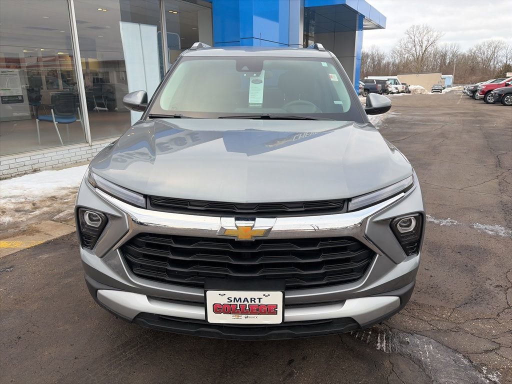 Used 2025 Chevrolet TrailBlazer LT image 4
