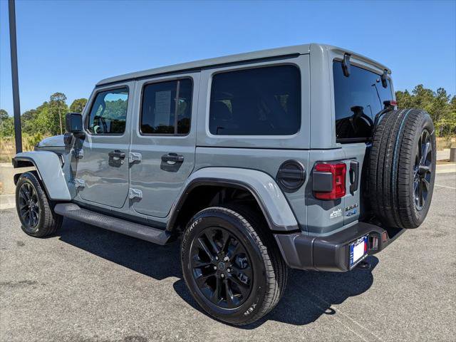 Certified 2025 Jeep Wrangler Unlimited Sahara AWD/4WD image 19