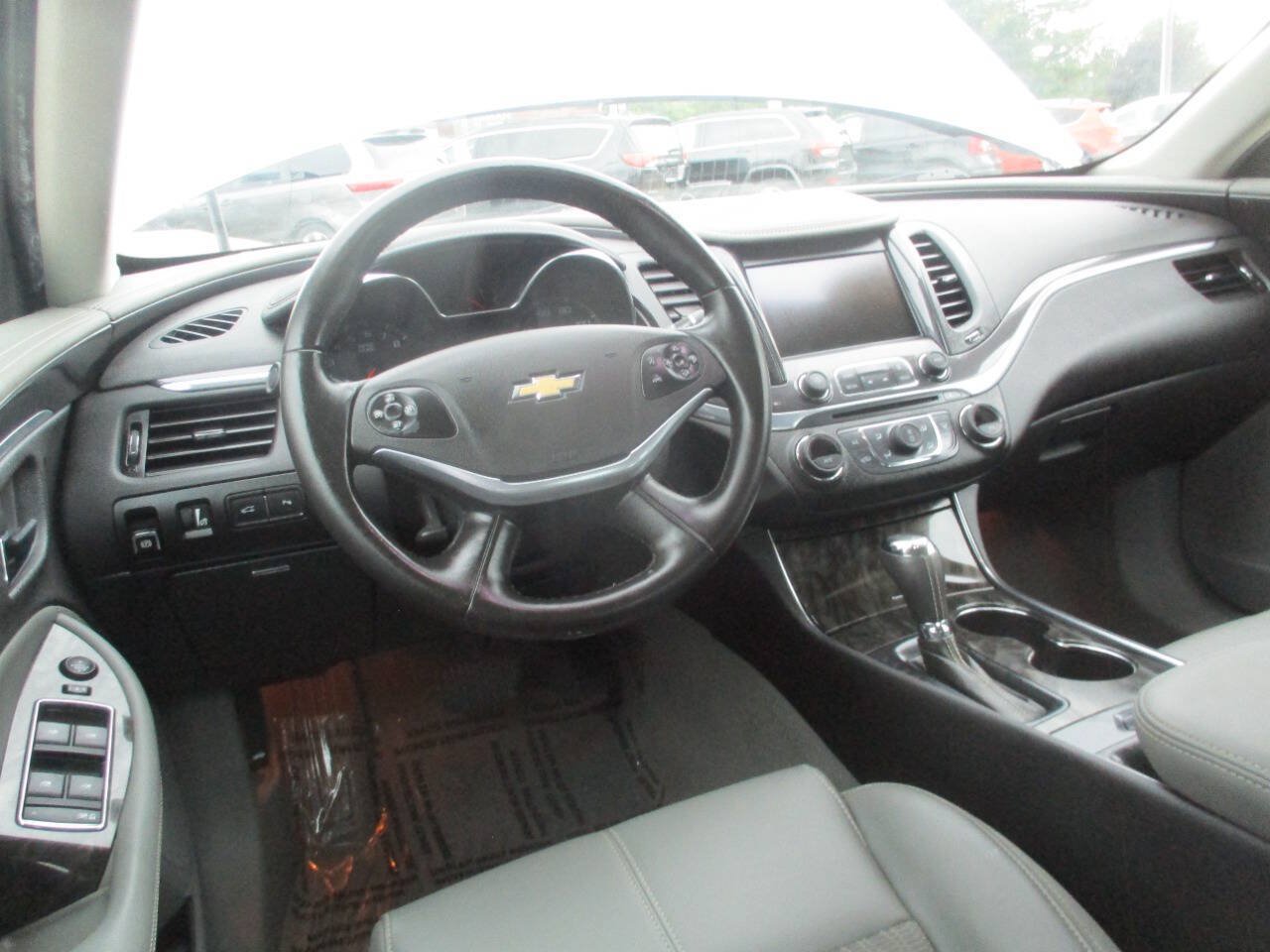 Used 2014 Chevrolet Impala LT w/ Convenience Package FWD image 26