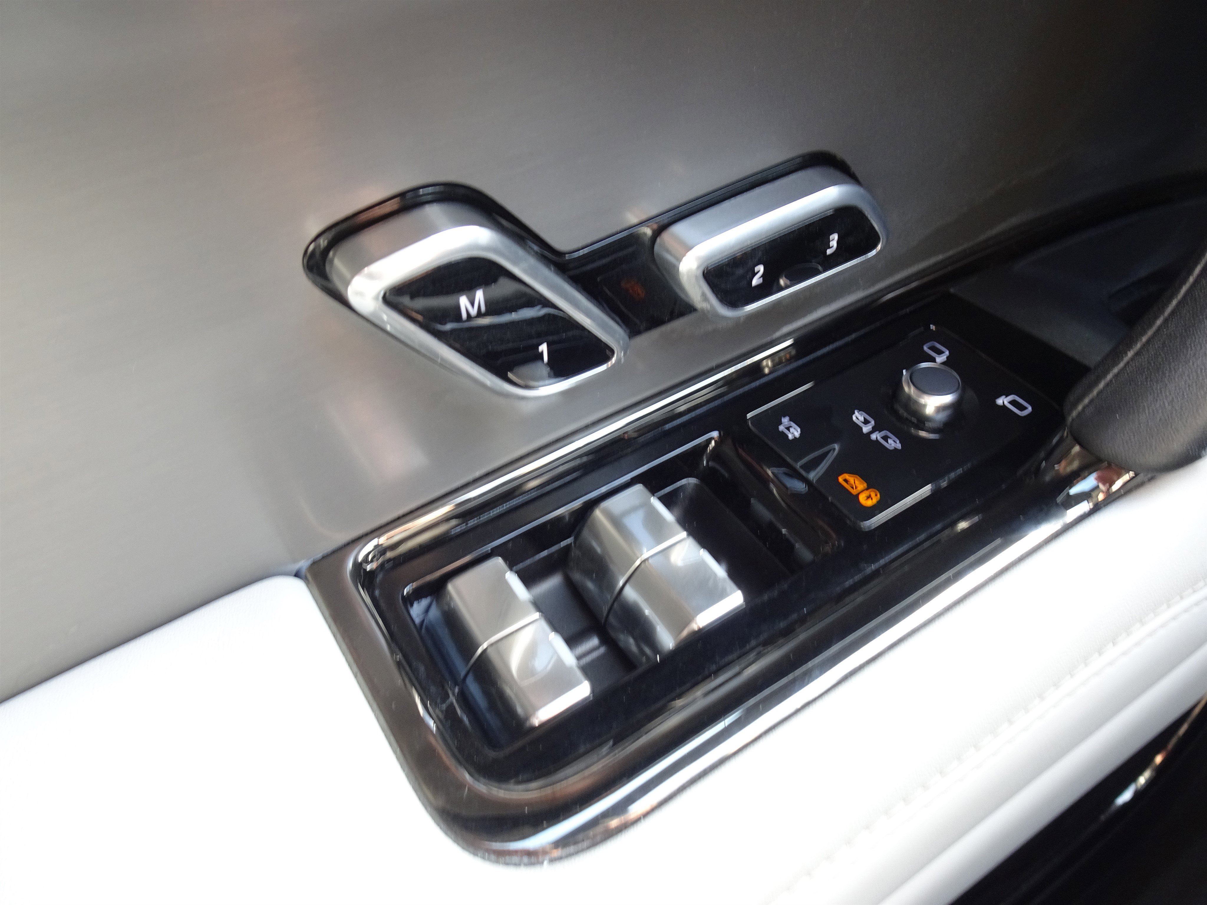 Certified 2023 Land Rover Range Rover Sport SE image 32