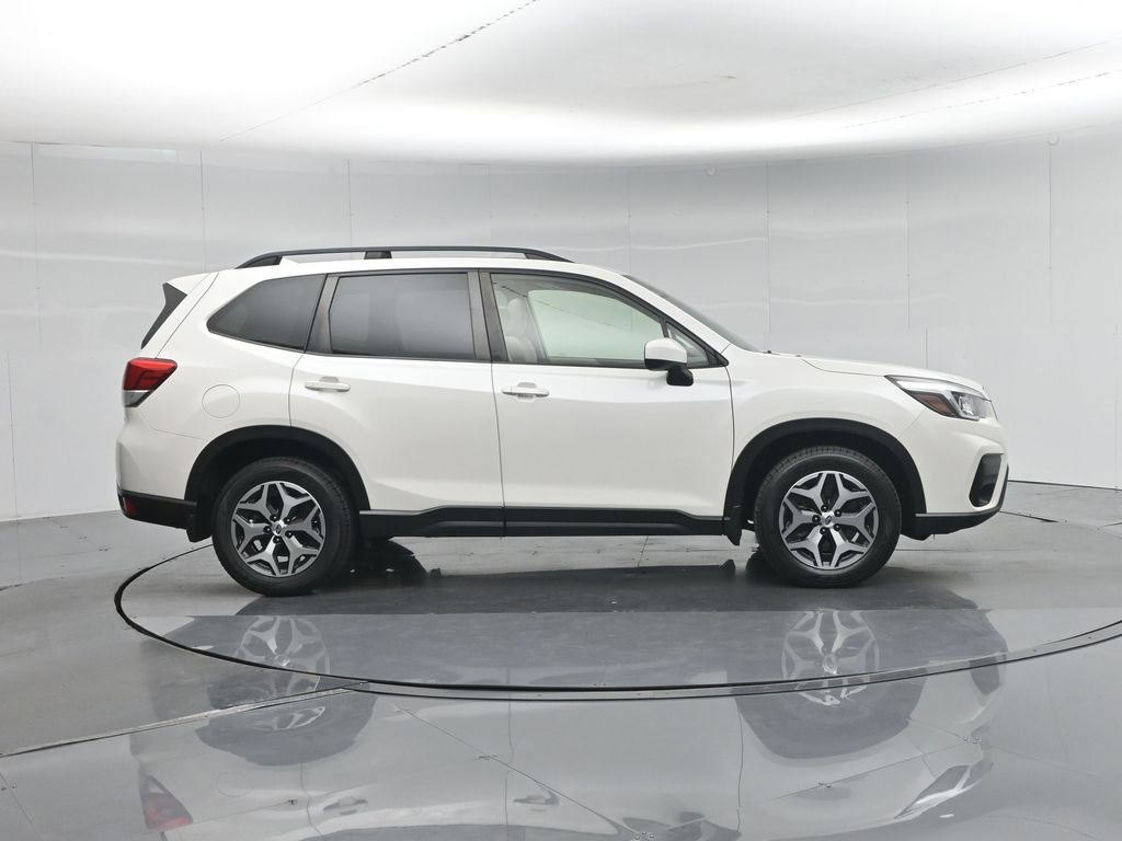 Used 2020 Subaru Forester Premium AWD/4WD image 31