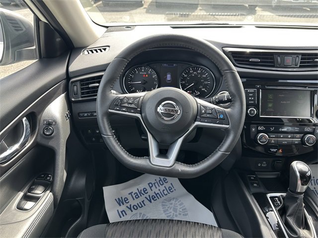 Used 2019 Nissan Rogue SV w/ Premium Package image 14