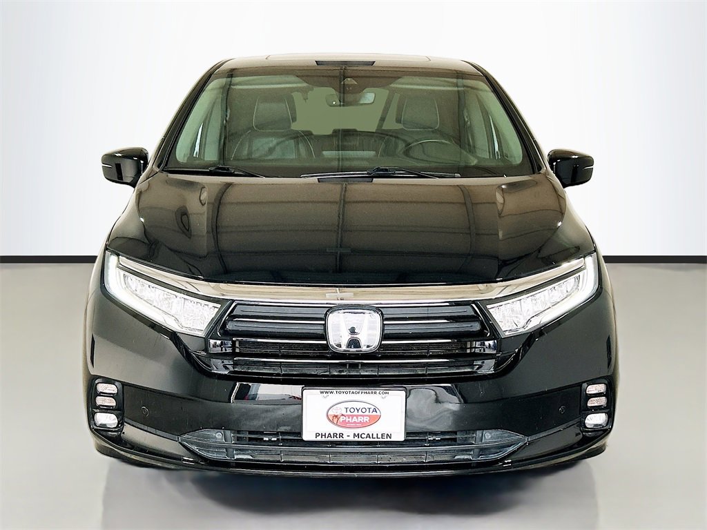 Used 2023 Honda Odyssey Elite image 2