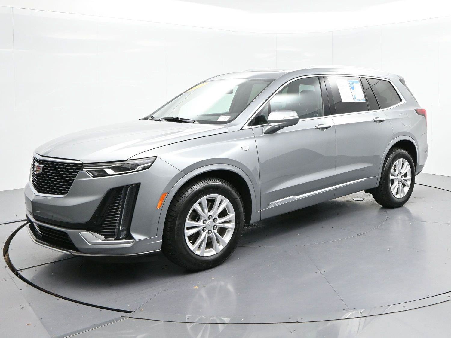 Used 2024 Cadillac XT6 Luxury FWD image 3