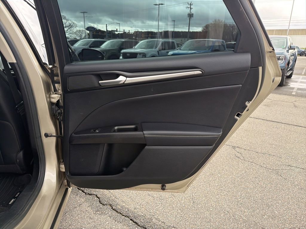 Used 2017 Ford Fusion Titanium image 20