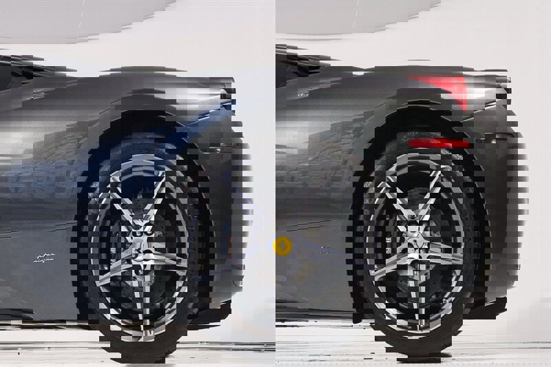 Used 2013 Ferrari 458 Italia Coupe RWD image 7