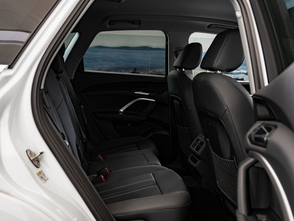 Certified 2025 Audi Q5 Premium w/ 19" Wheel Package image 40