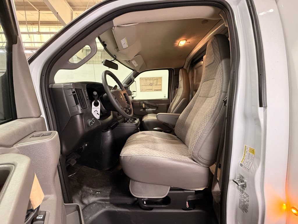 New 2025 Chevrolet Express 3500 w/ Power Convenience Package RWD image 17