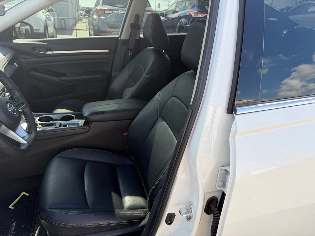 Used 2025 Nissan Altima 2.5 SL FWD image 15