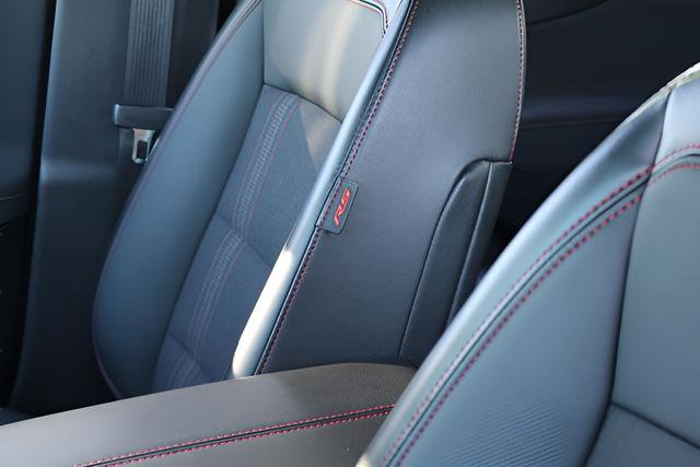 Used 2022 Chevrolet Equinox RS w/ LPO, Floor Liner Package AWD/4WD image 17