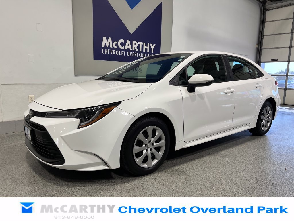Used 2025 Toyota Corolla LE FWD image 9