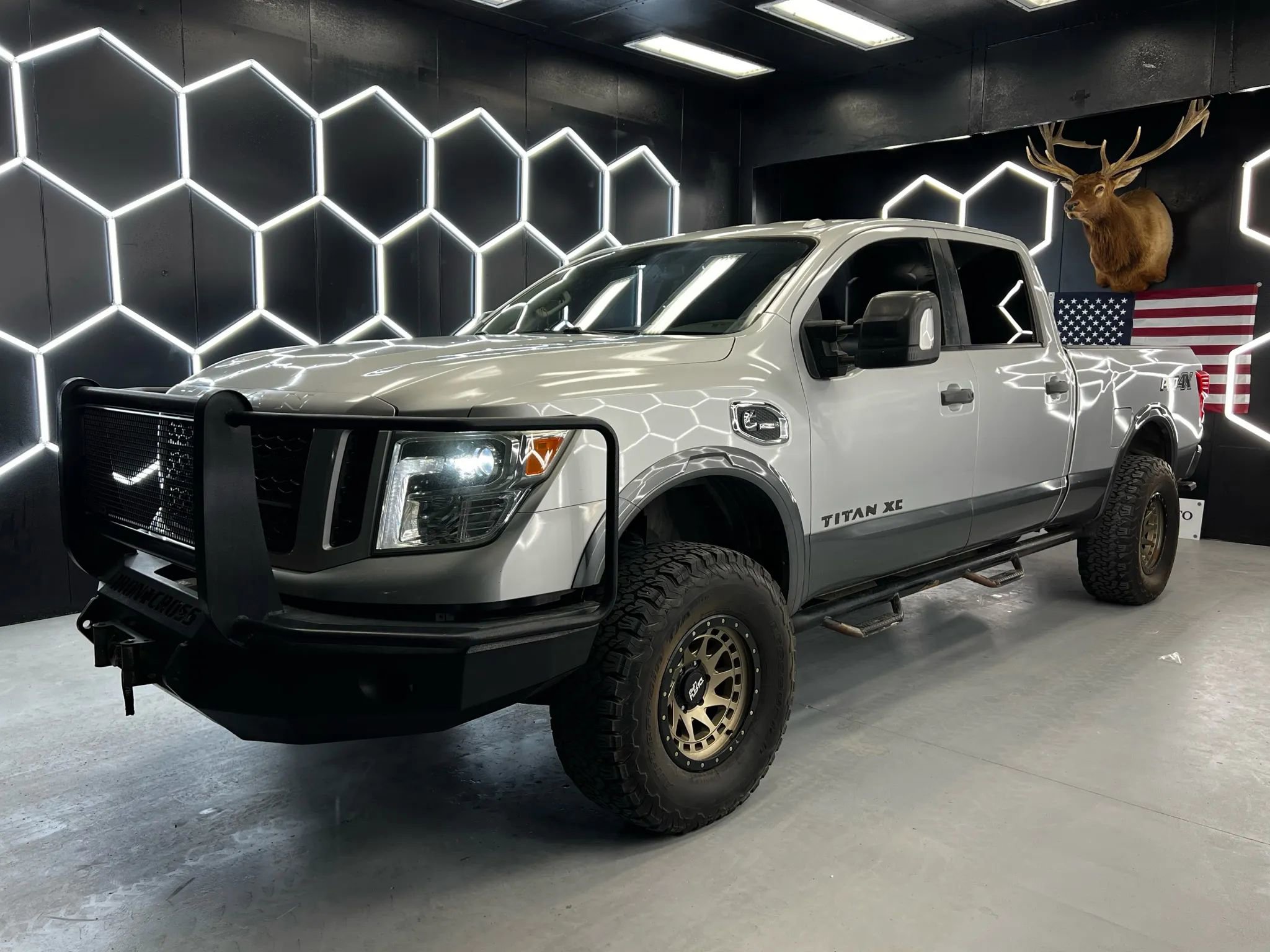 Used 2017 Nissan Titan PRO-4X AWD/4WD image 1