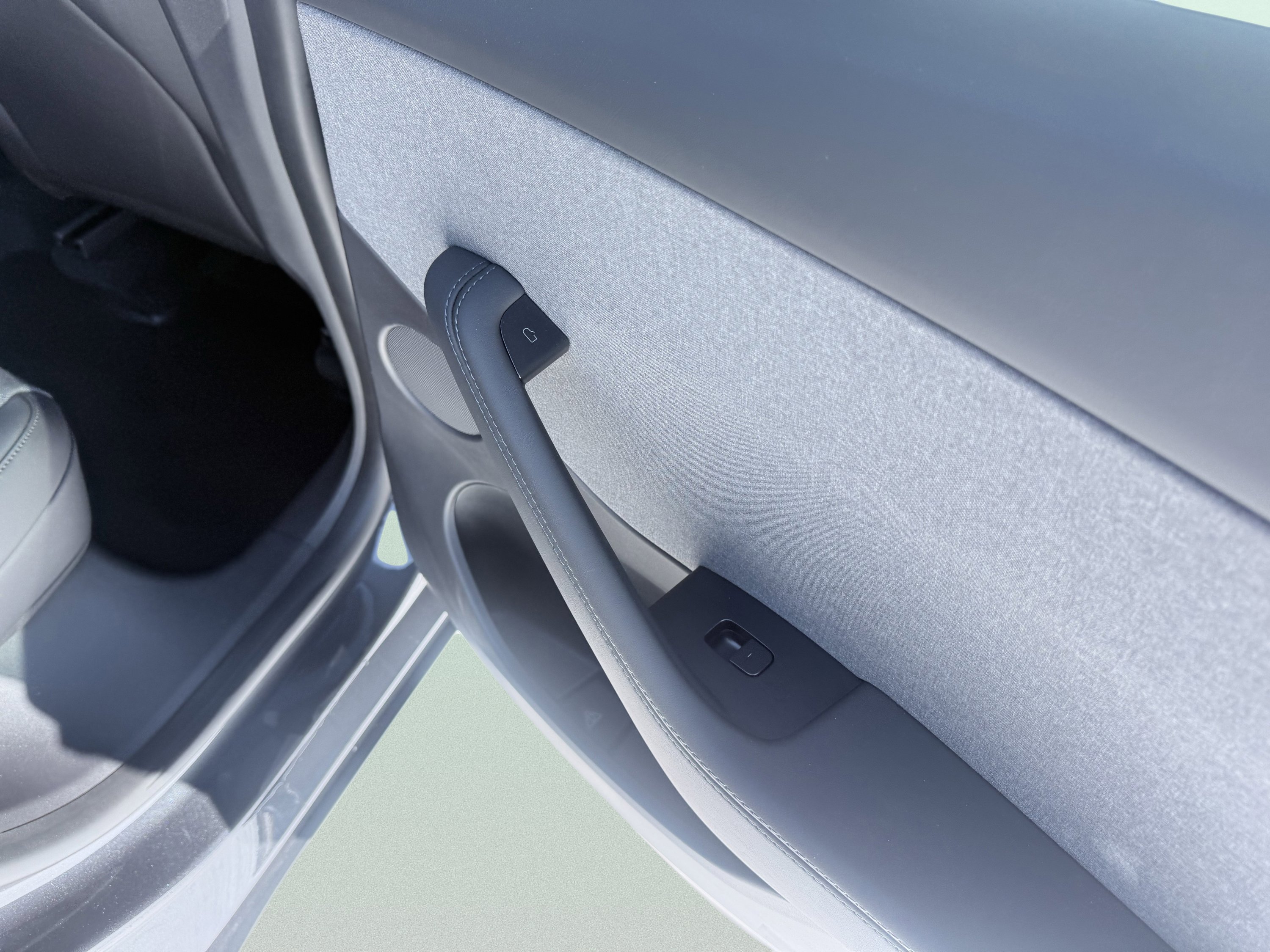 Used 2026 Tesla Model Y 2WD image 39