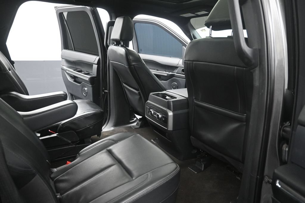 Used 2021 Ford Expedition XLT RWD image 10
