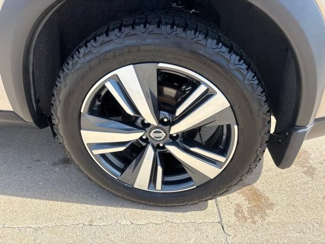 Used 2021 Nissan Rogue Platinum AWD/4WD image 14