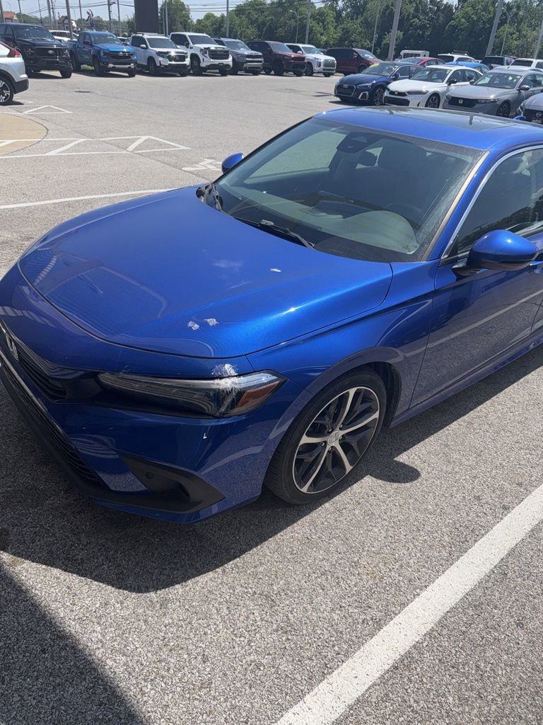 Used 2023 Honda Civic Touring image 4