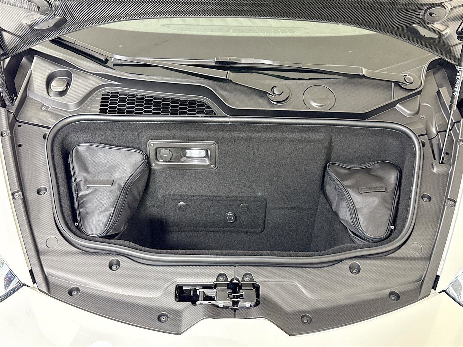 Used 2024 Lamborghini Huracan Tecnica image 32