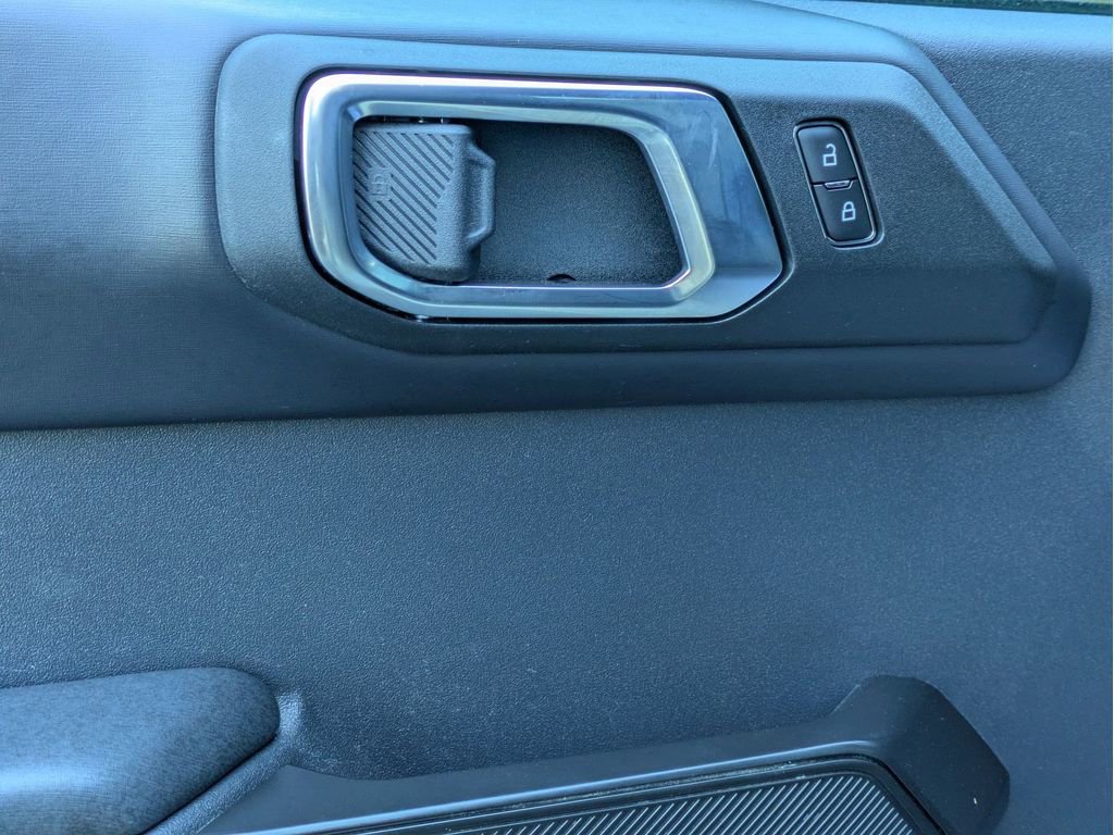 Certified 2025 Ford Bronco Badlands image 12