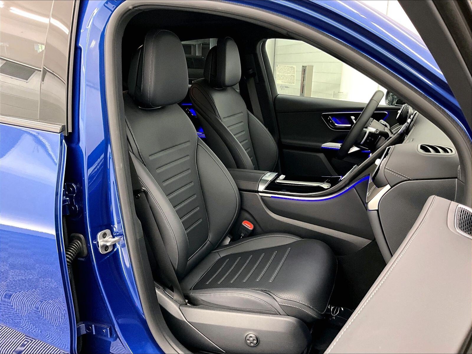 Used 2026 Mercedes-Benz GLC 300 4MATIC image 6