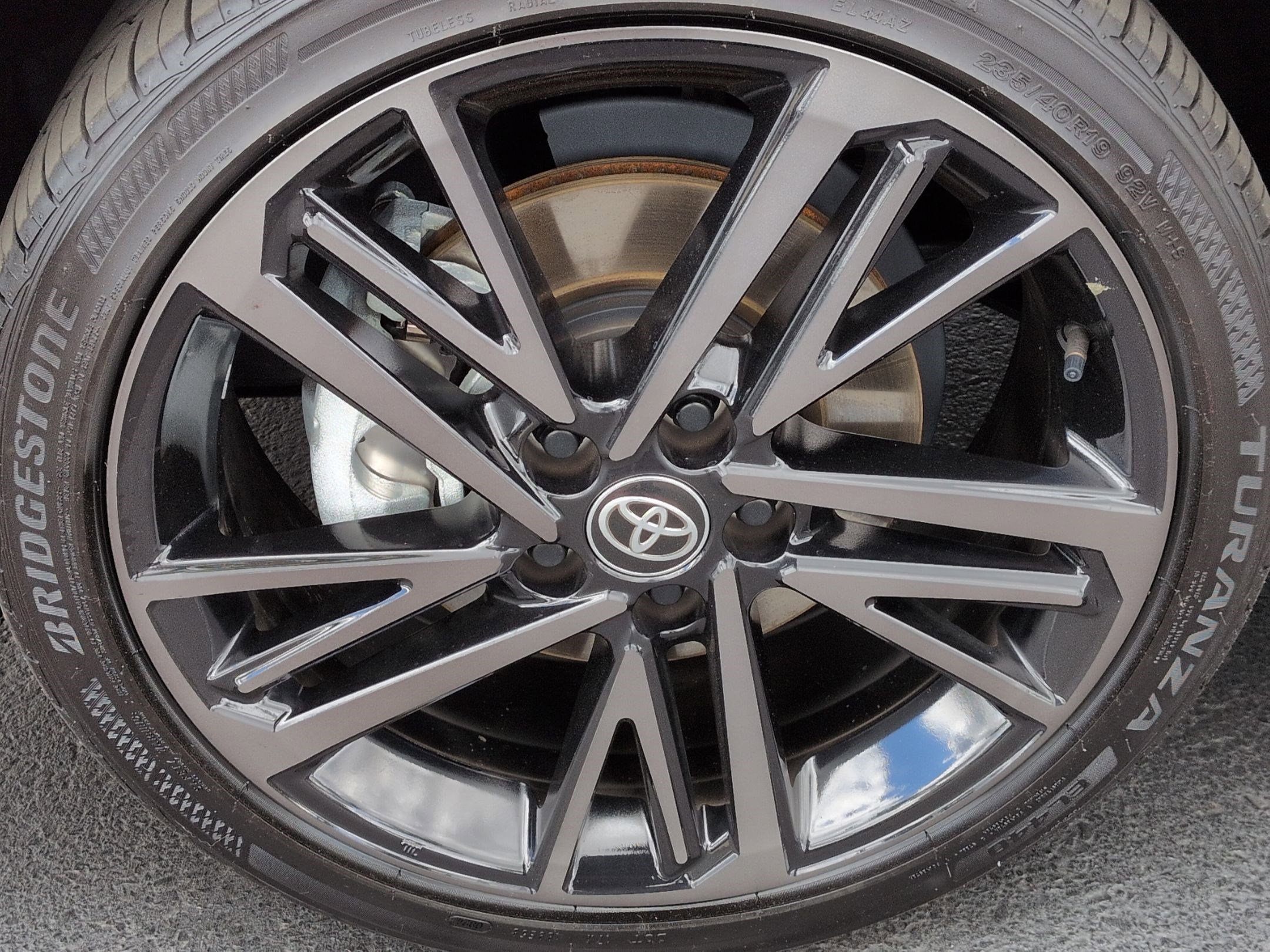 Used 2025 Toyota Camry XSE FWD image 13