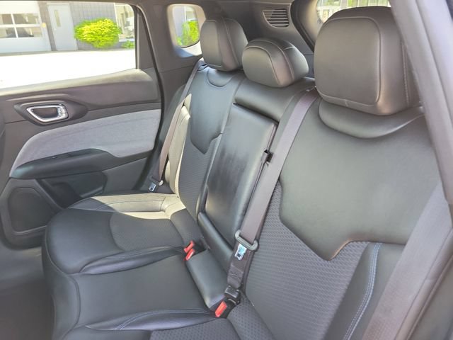 Used 2024 Jeep Compass Latitude AWD/4WD image 23