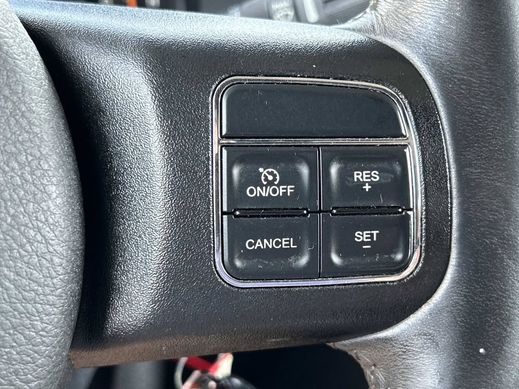 Used 2016 Jeep Patriot Latitude AWD/4WD image 25