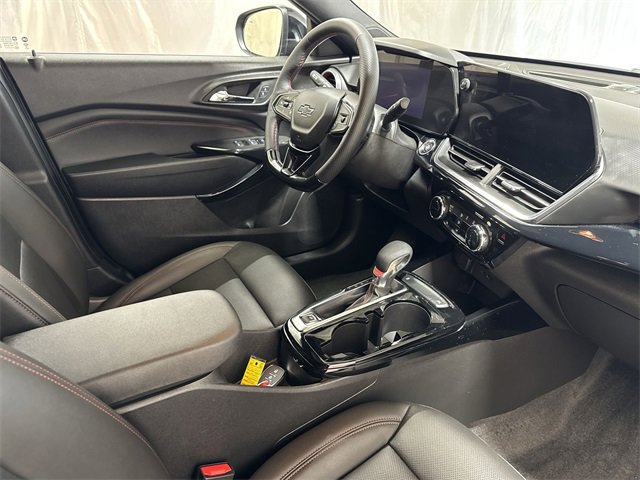 Certified 2025 Chevrolet Trax RS w/ Driver Confidence Package image 26