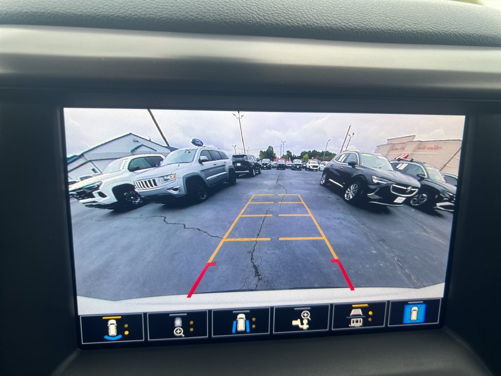 Used 2021 GMC Acadia AT4 w/ Technology Package AWD/4WD image 16