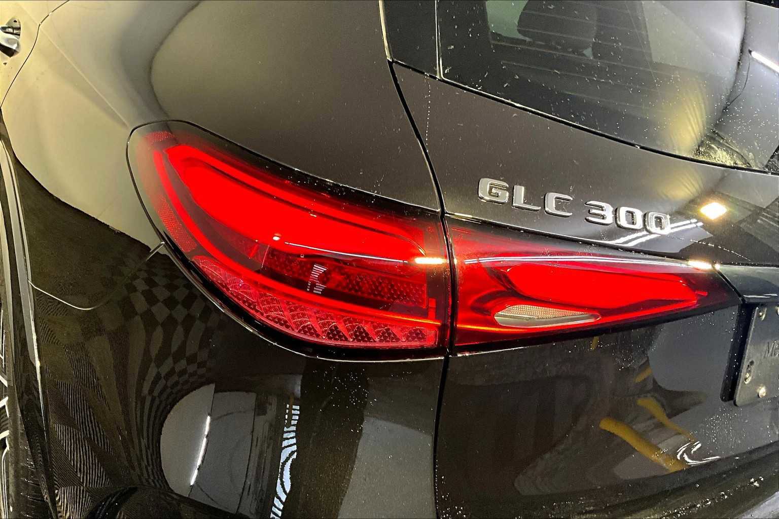 New 2026 Mercedes-Benz GLC 300 4MATIC image 5