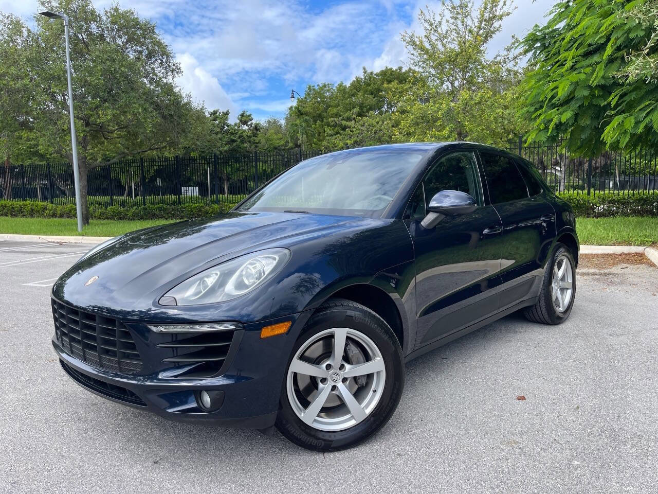 Used 2018 Porsche Macan image 1