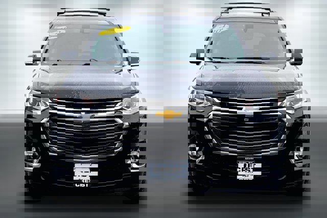 Used 2019 Chevrolet Traverse LT w/ LT Premium Package image 2