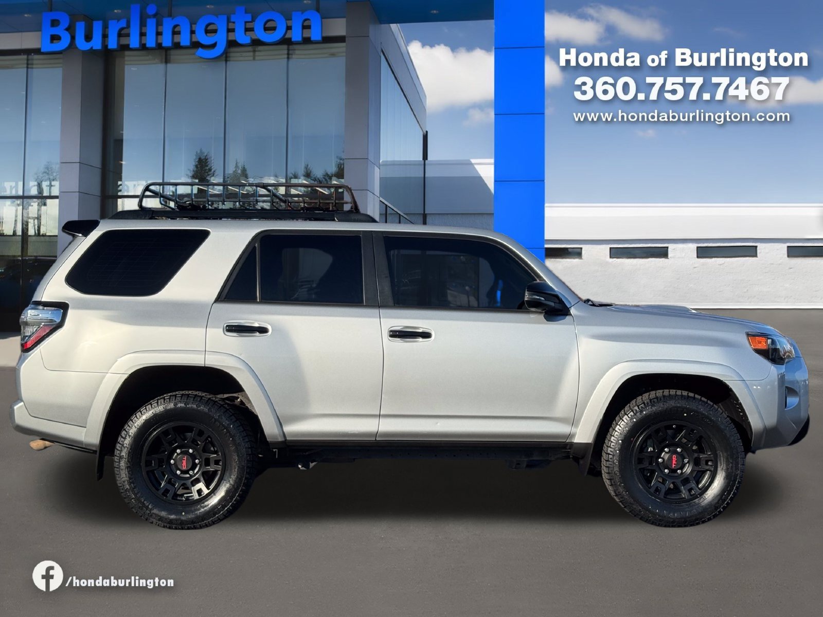 Used 2021 Toyota 4Runner Venture w/ Moonroof Package AWD/4WD image 7