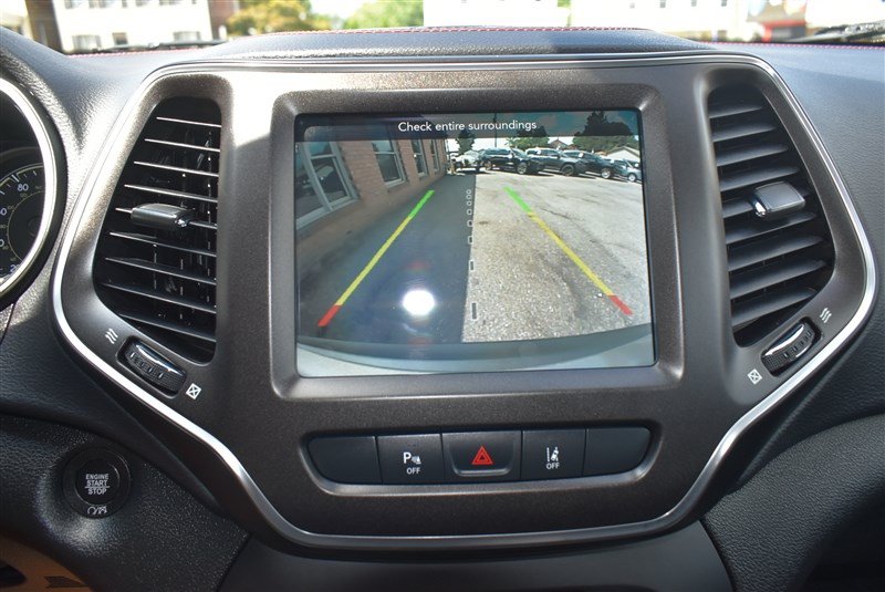 Used 2021 Jeep Cherokee Trailhawk w/ Trailer Tow Group AWD/4WD image 20