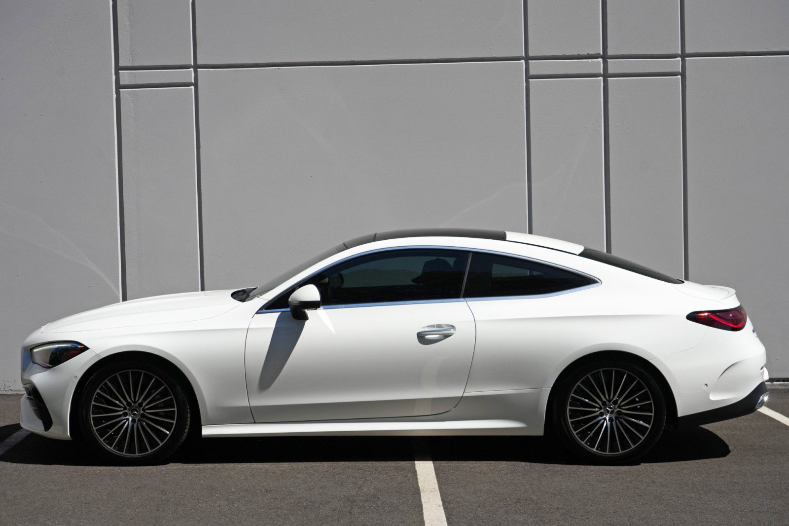 Used 2024 Mercedes-Benz CLE 450 4MATIC Coupe image 45