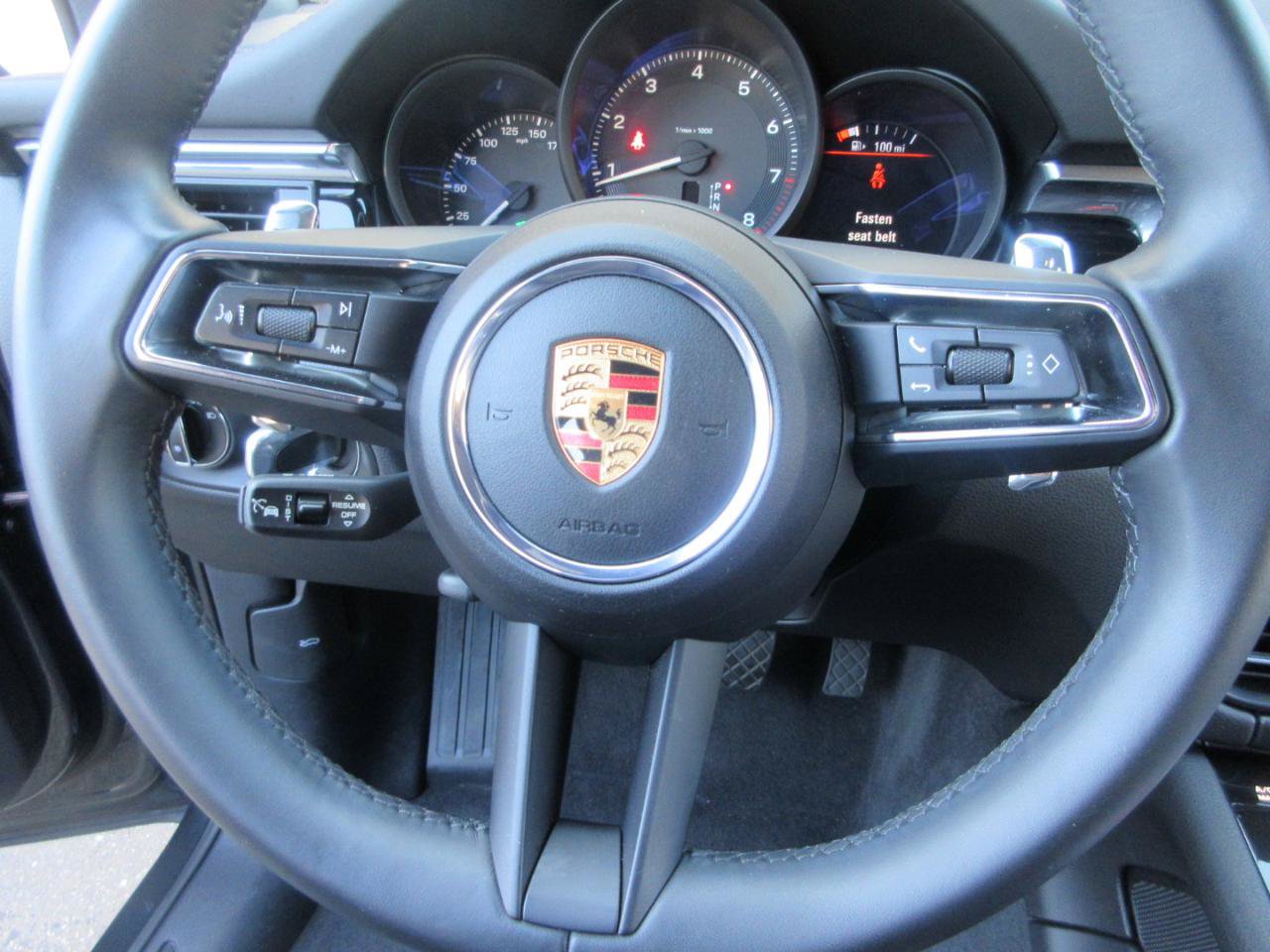 Used 2025 Porsche Macan w/ Premium Package Plus AWD/4WD image 51