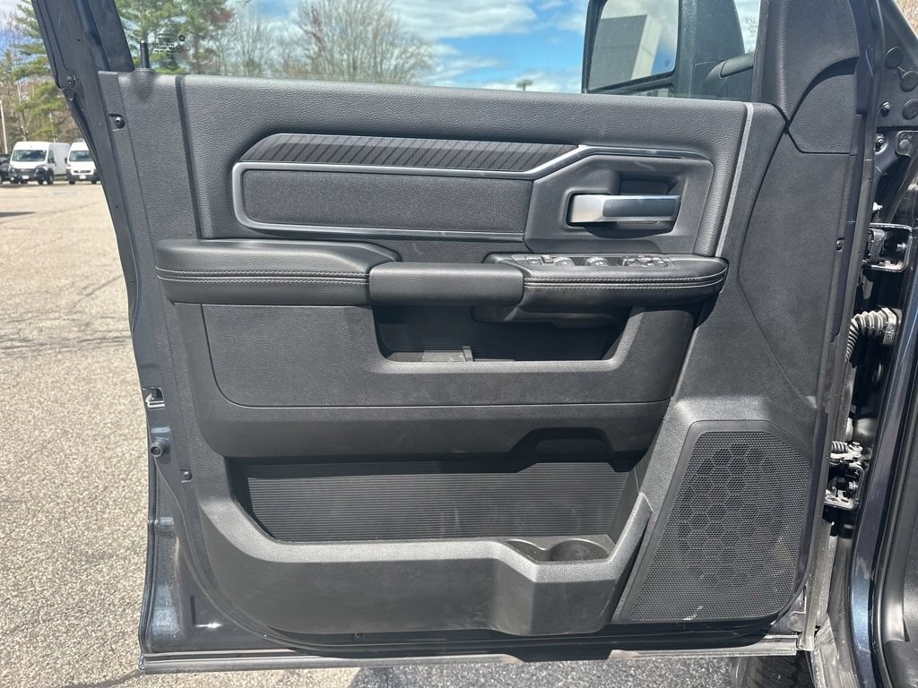 New 2026 RAM 2500 Big Horn AWD/4WD image 12