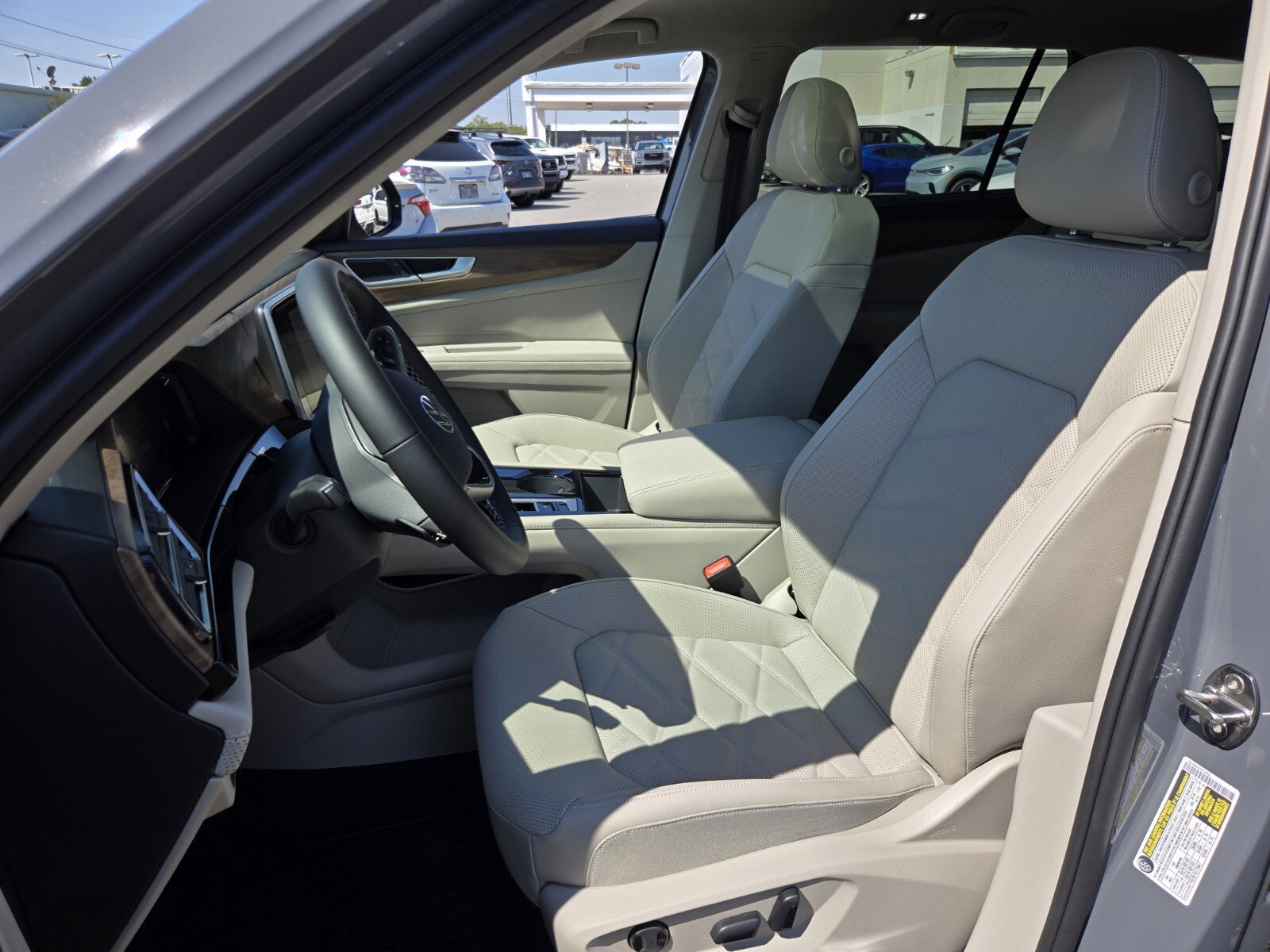 New 2026 Volkswagen Atlas SE image 5