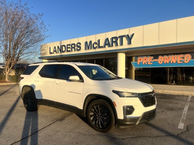 Used 2023 Chevrolet Traverse RS