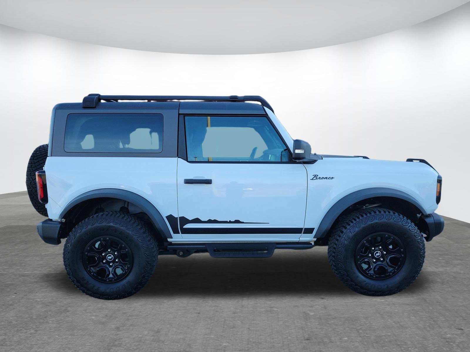 Used 2023 Ford Bronco Wildtrak image 4