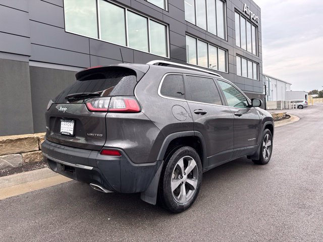 Used 2019 Jeep Cherokee Limited AWD/4WD image 3