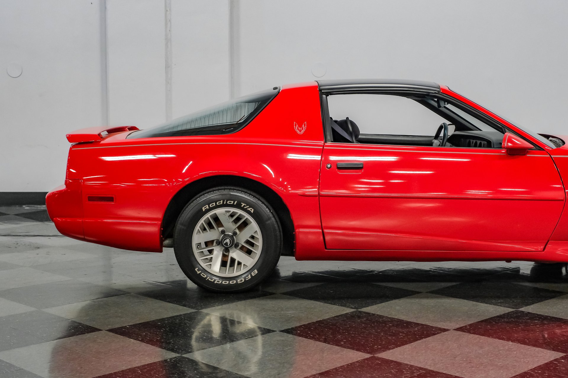 Used 1992 Pontiac Firebird Coupe RWD image 29