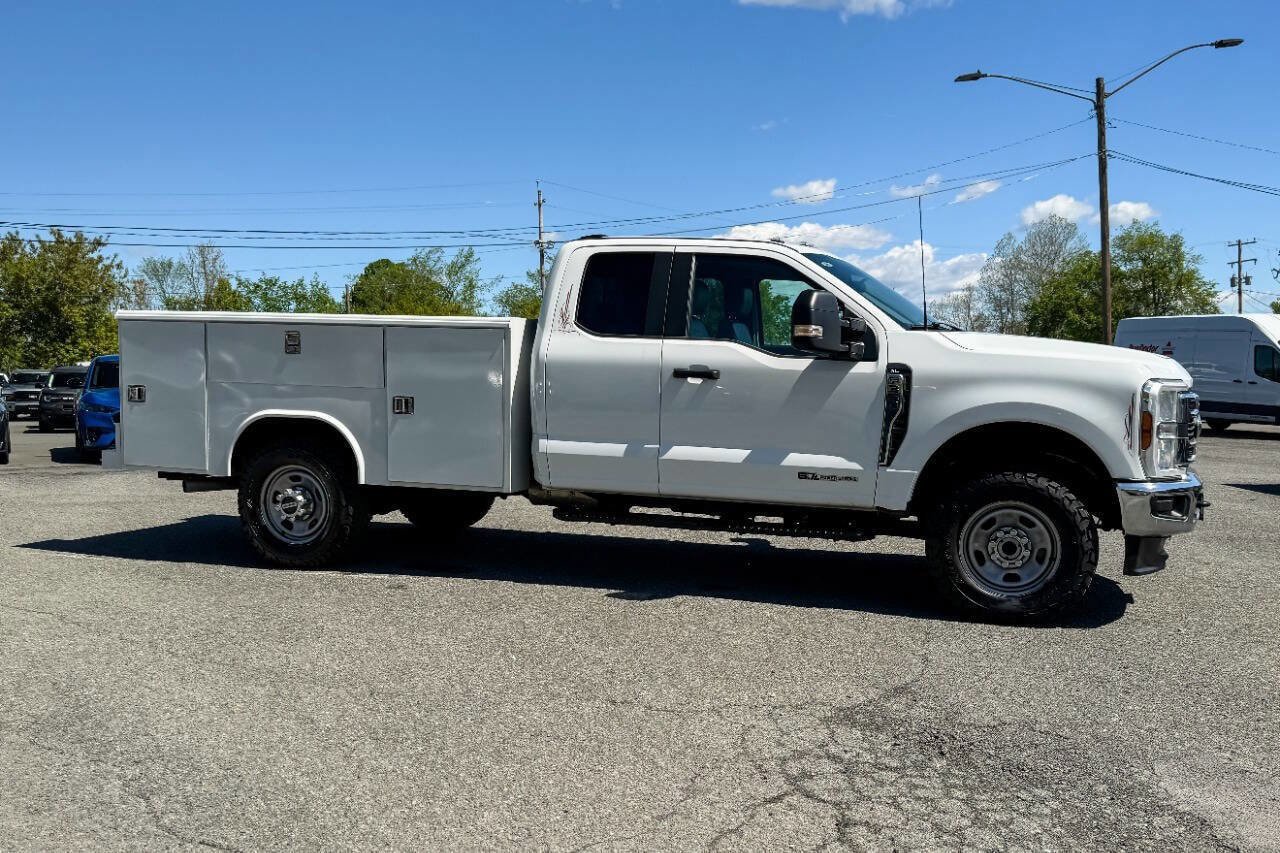 Used 2024 Ford F350 XL w/ Snow Plow Prep Package AWD/4WD image 2