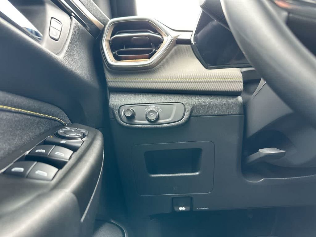 Used 2024 Chevrolet TrailBlazer ACTIV image 18